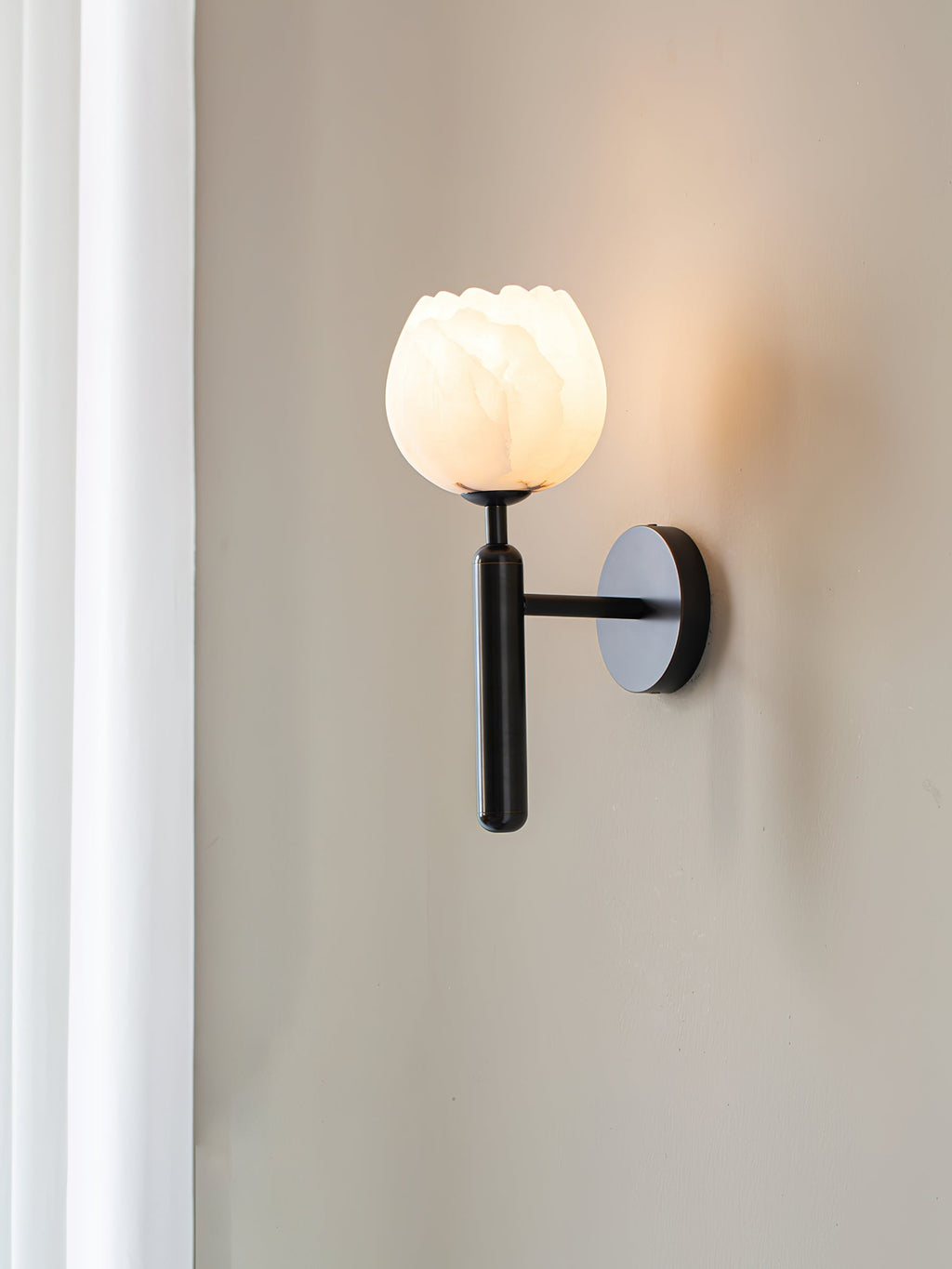 Art Nouveau Tulip Wall Sconce | Ventumra