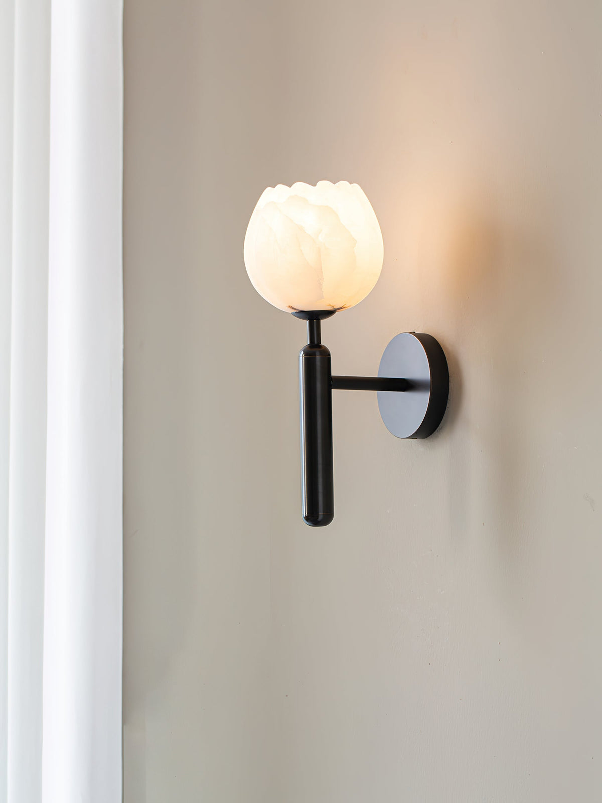Art Nouveau Tulip Wall Sconce | Ventumra