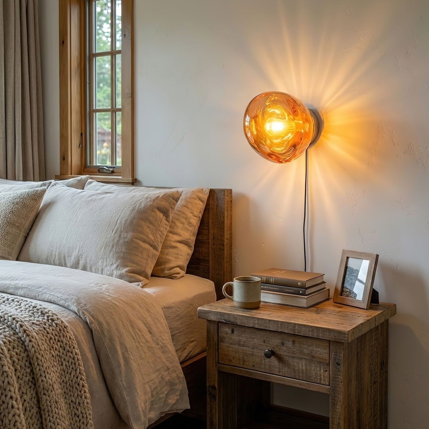 Modern LED Wall Lamp With Chrome Finish And Dual Effect