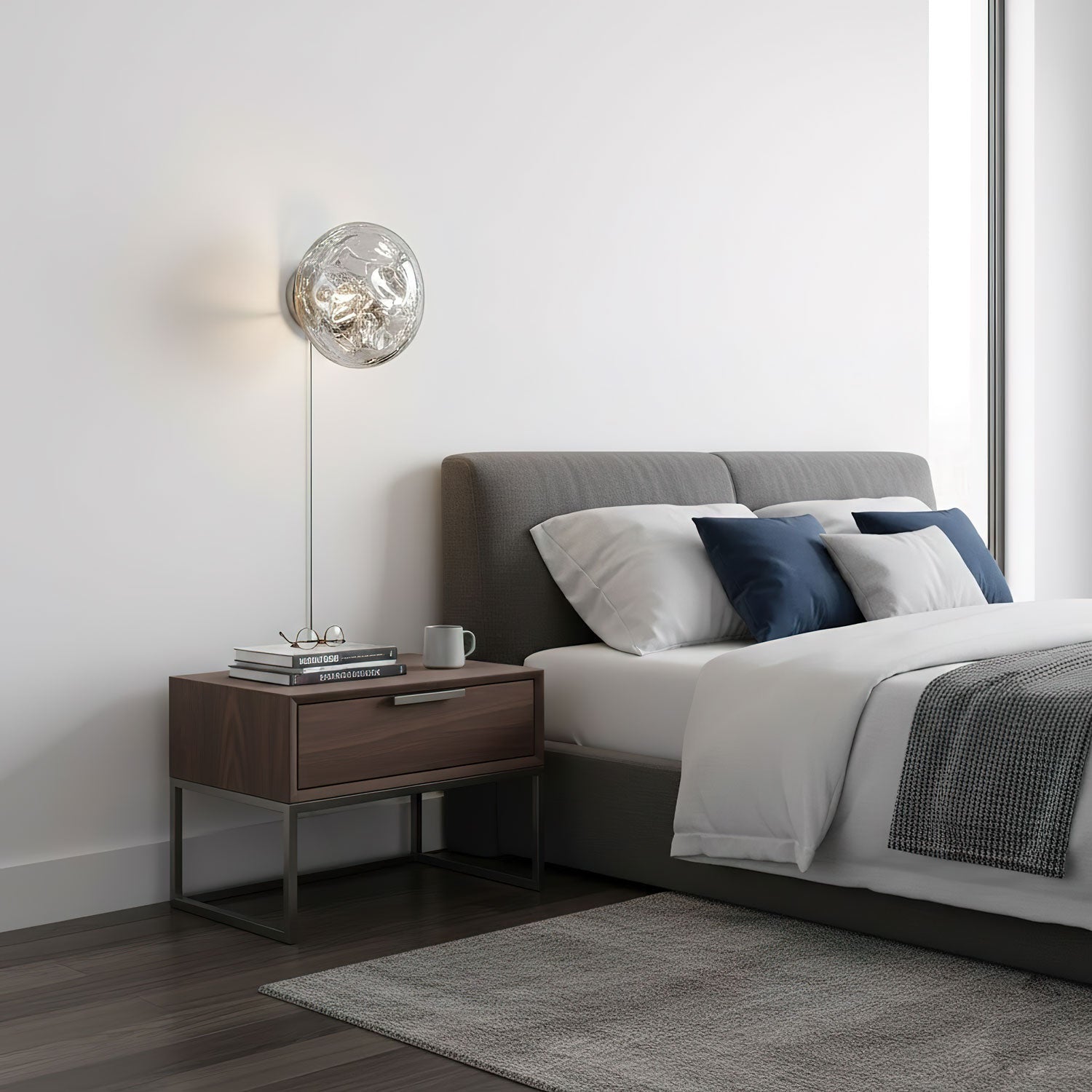 Modern LED Wall Lamp With Chrome Finish And Dual Effect