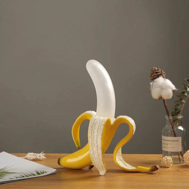Lunara | Modern Banana-Shaped Lamp For Warm Ambience