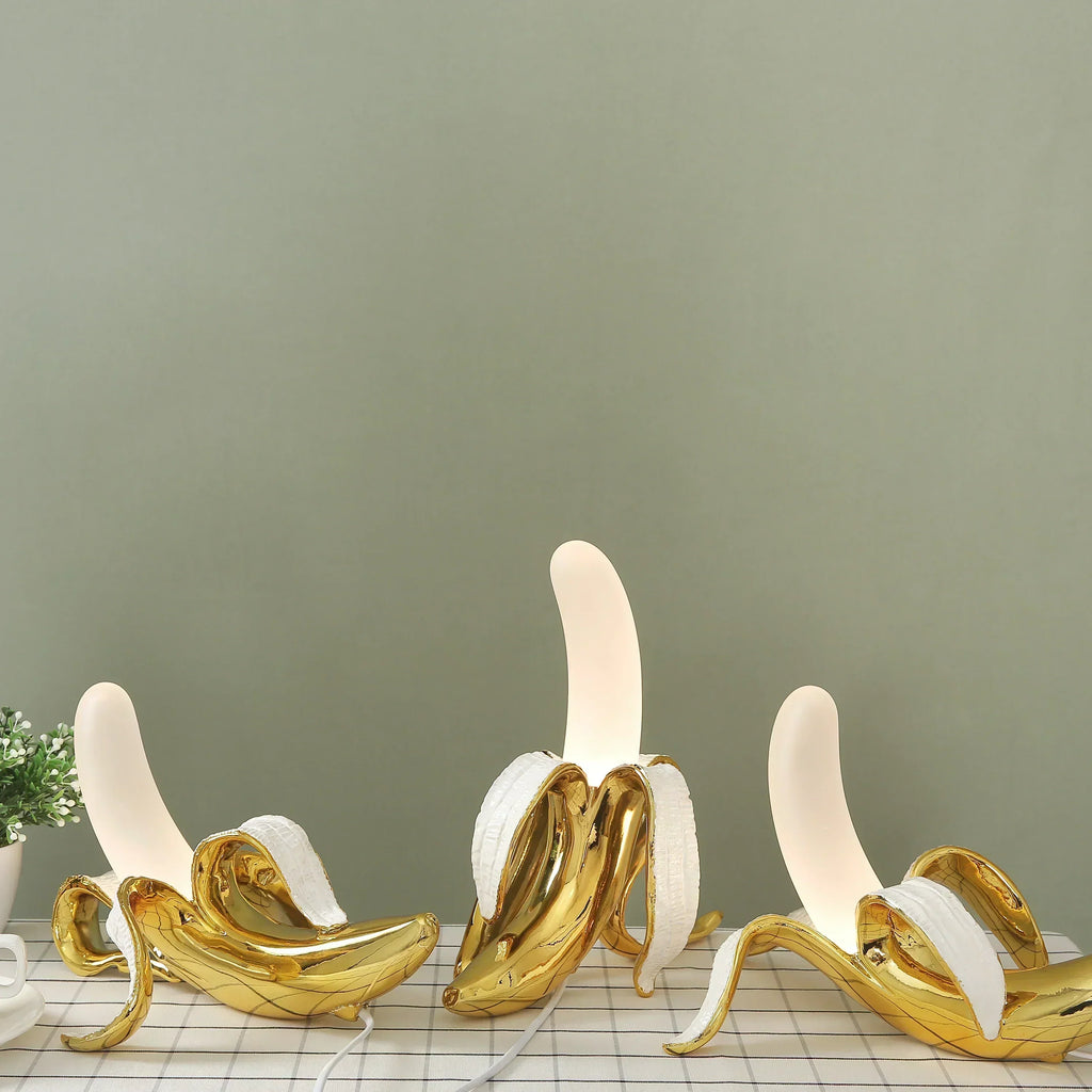 Lunara | Modern Banana-Shaped Lamp For Warm Ambience