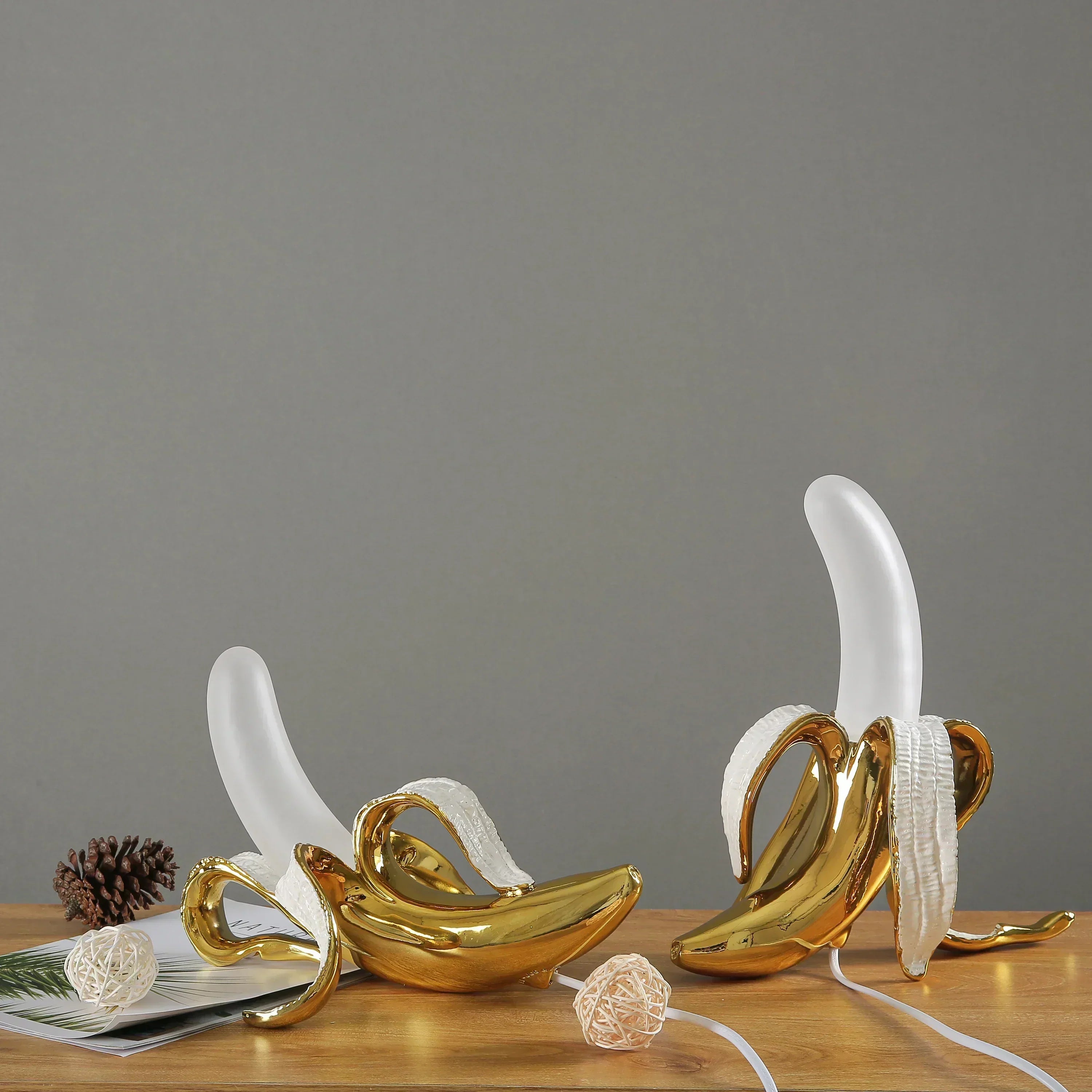 Lunara | Modern Banana-Shaped Lamp For Warm Ambience