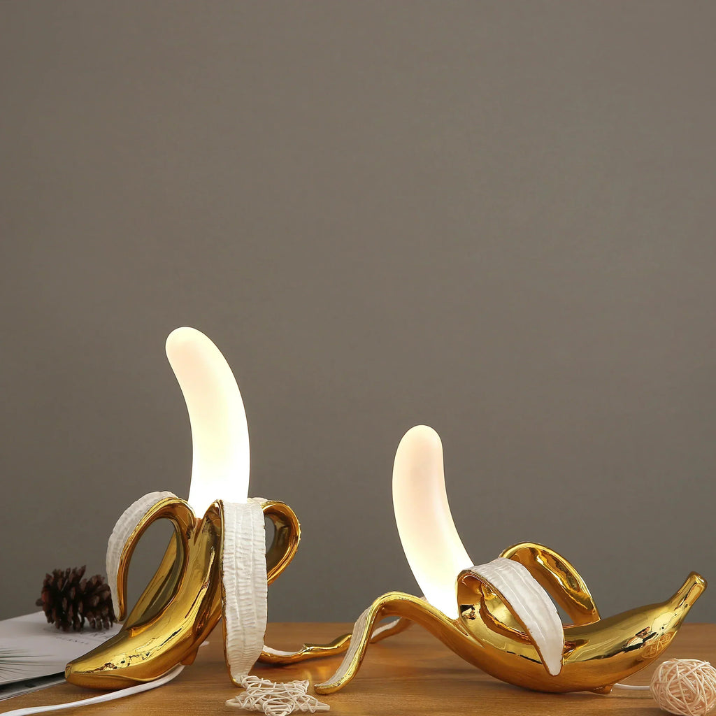 Lunara | Modern Banana-Shaped Lamp For Warm Ambience