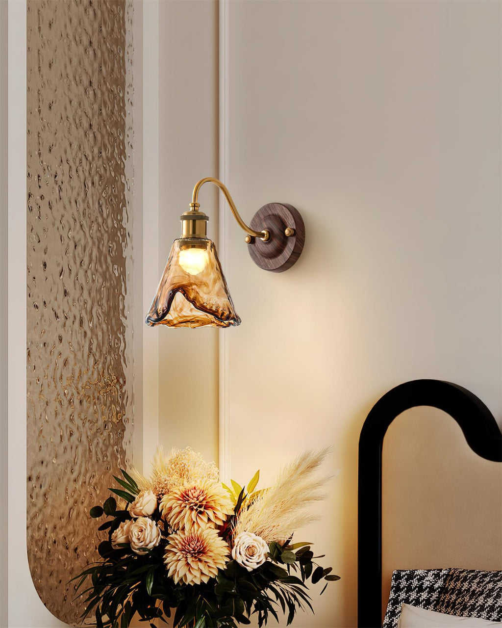 Wall Lamp Amber Glass Shade Walnut Gold Vintage Modern Sconce | ventumra