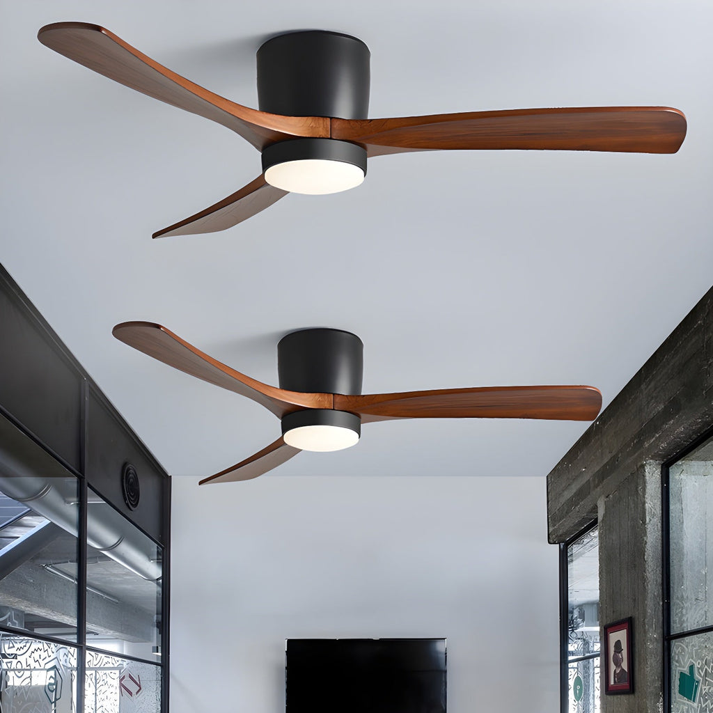 Stropní ventilátor se svítidlem Isben a dřevěnými lopatkami | Ventumra