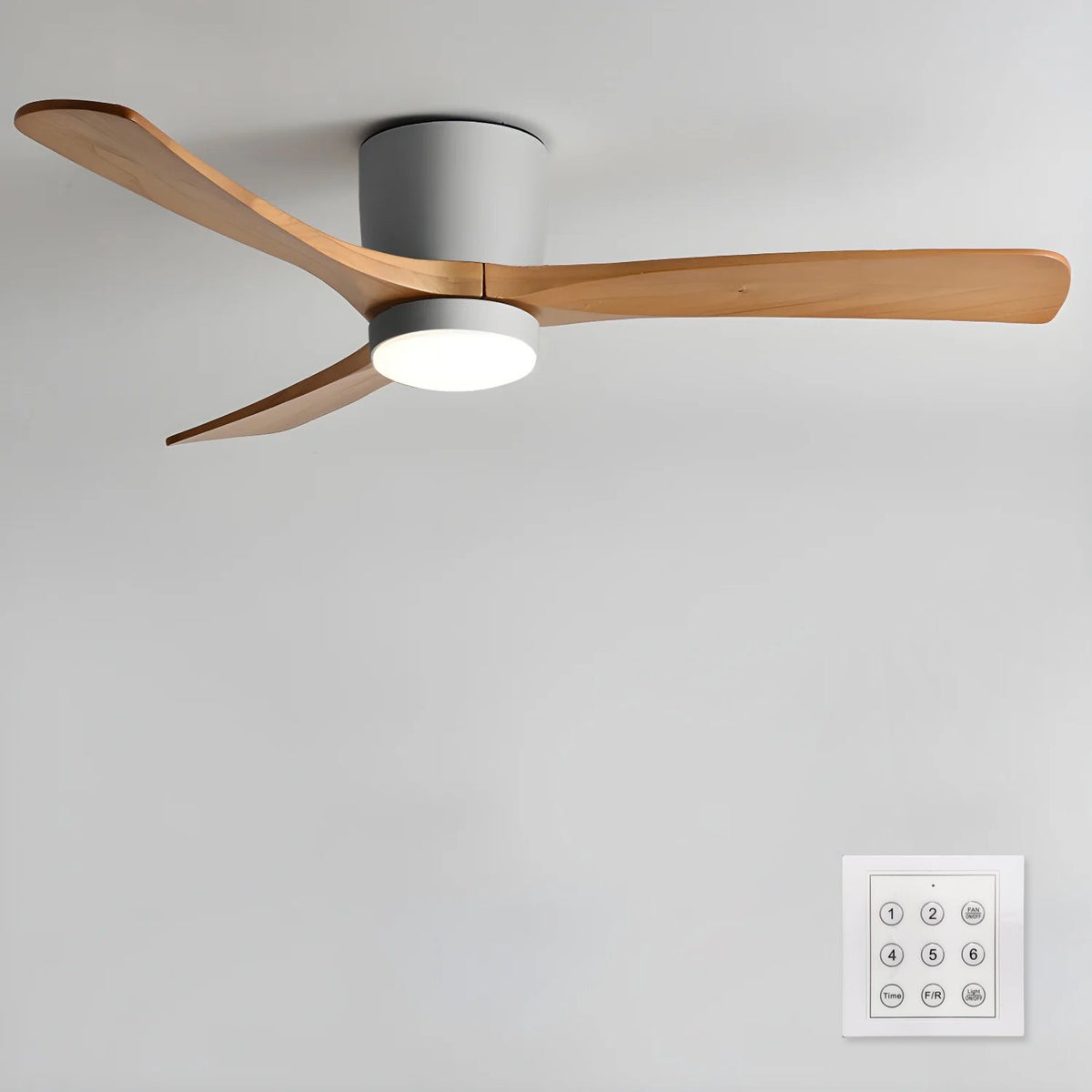 Stropní ventilátor se svítidlem Isben a dřevěnými lopatkami | Ventumra