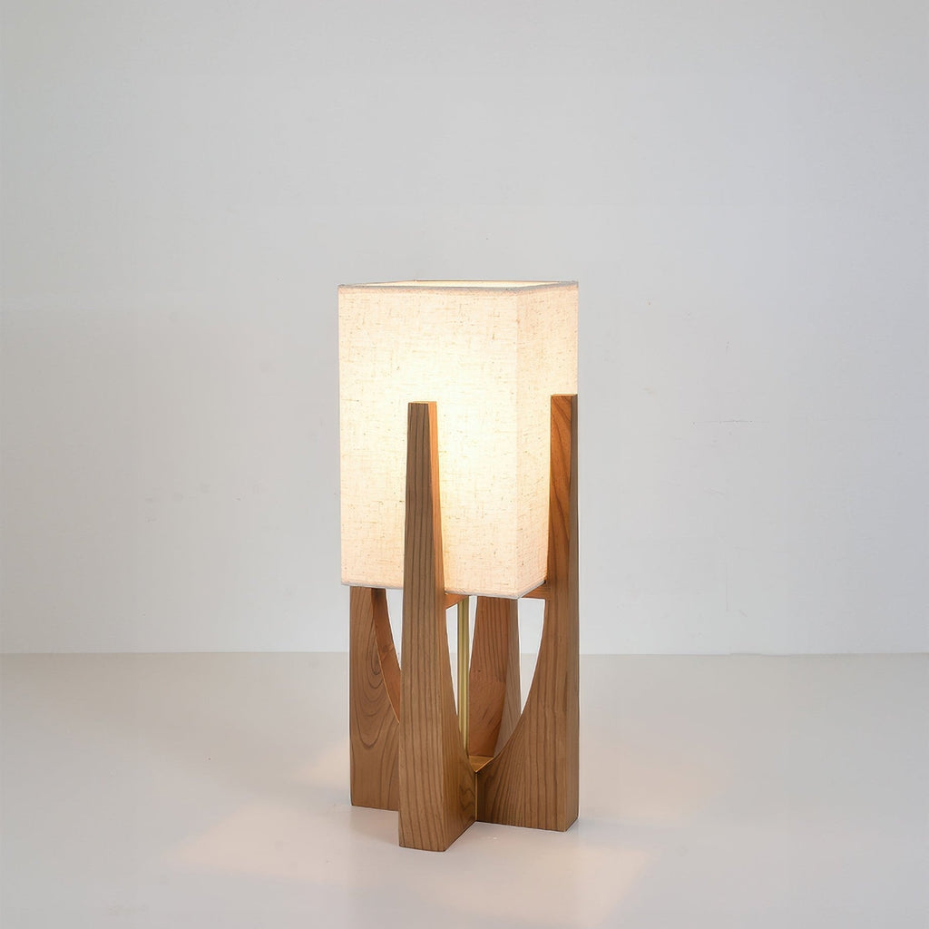 Skulpturell gulvlampe i wabi sabi-stil | Ventumra