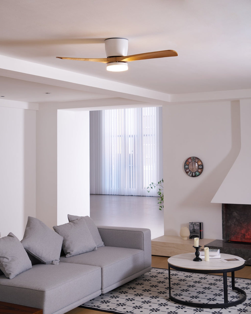 Stropní ventilátor se svítidlem Isben a dřevěnými lopatkami | Ventumra