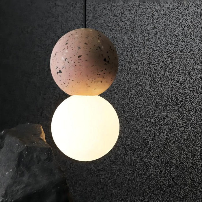 Vireli Pendelleuchte aus Zement mit Vulkangestein und Opalglas