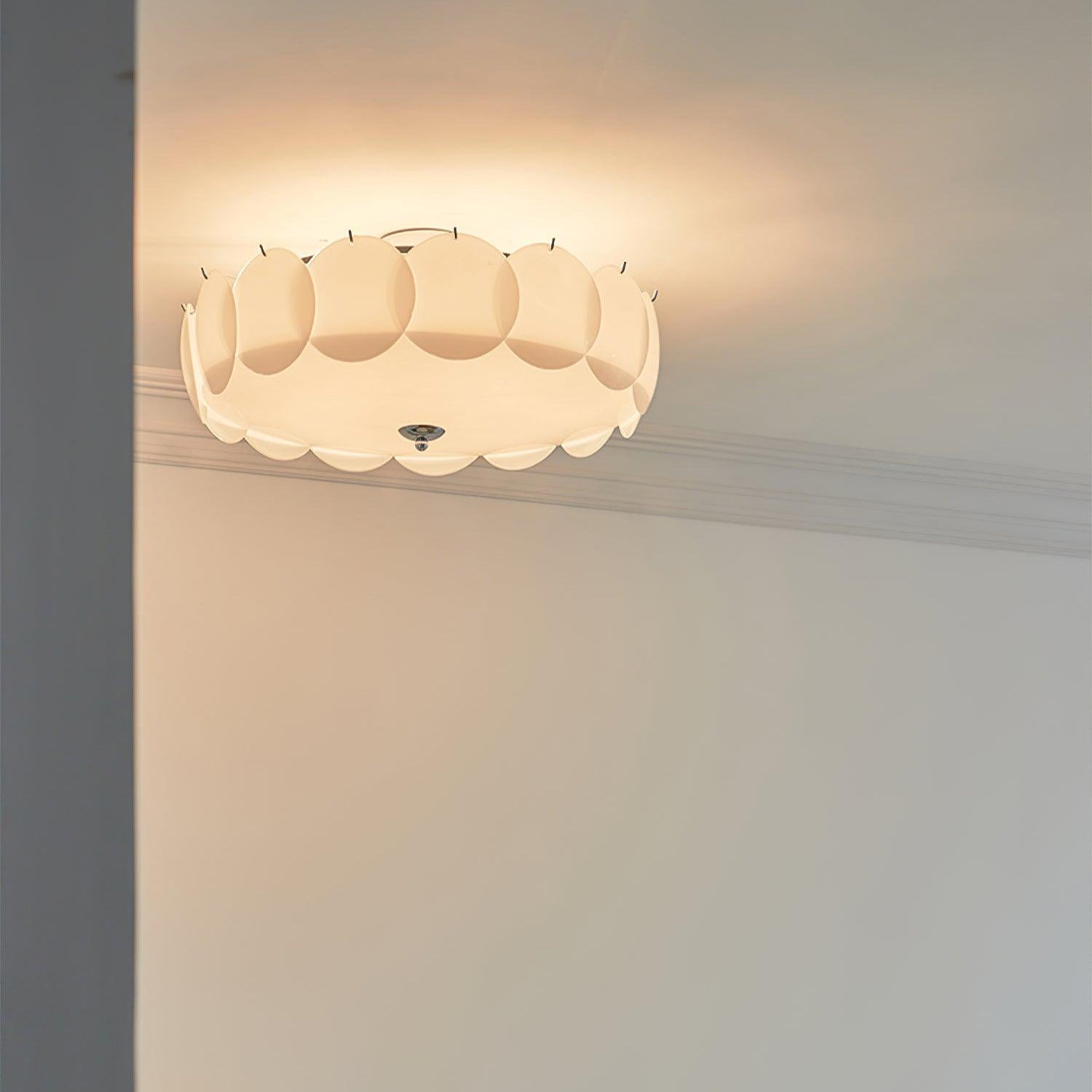 Meiho Petal Shell Ceiling Light | ventumra