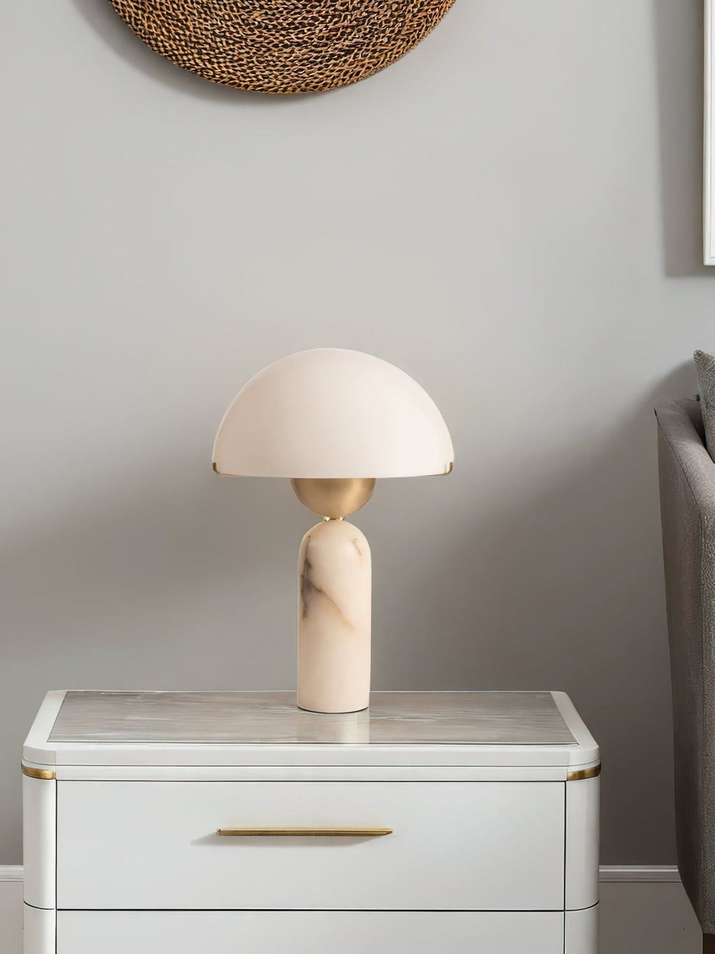 Vellum Alabaster Table Lamp | Ventumra