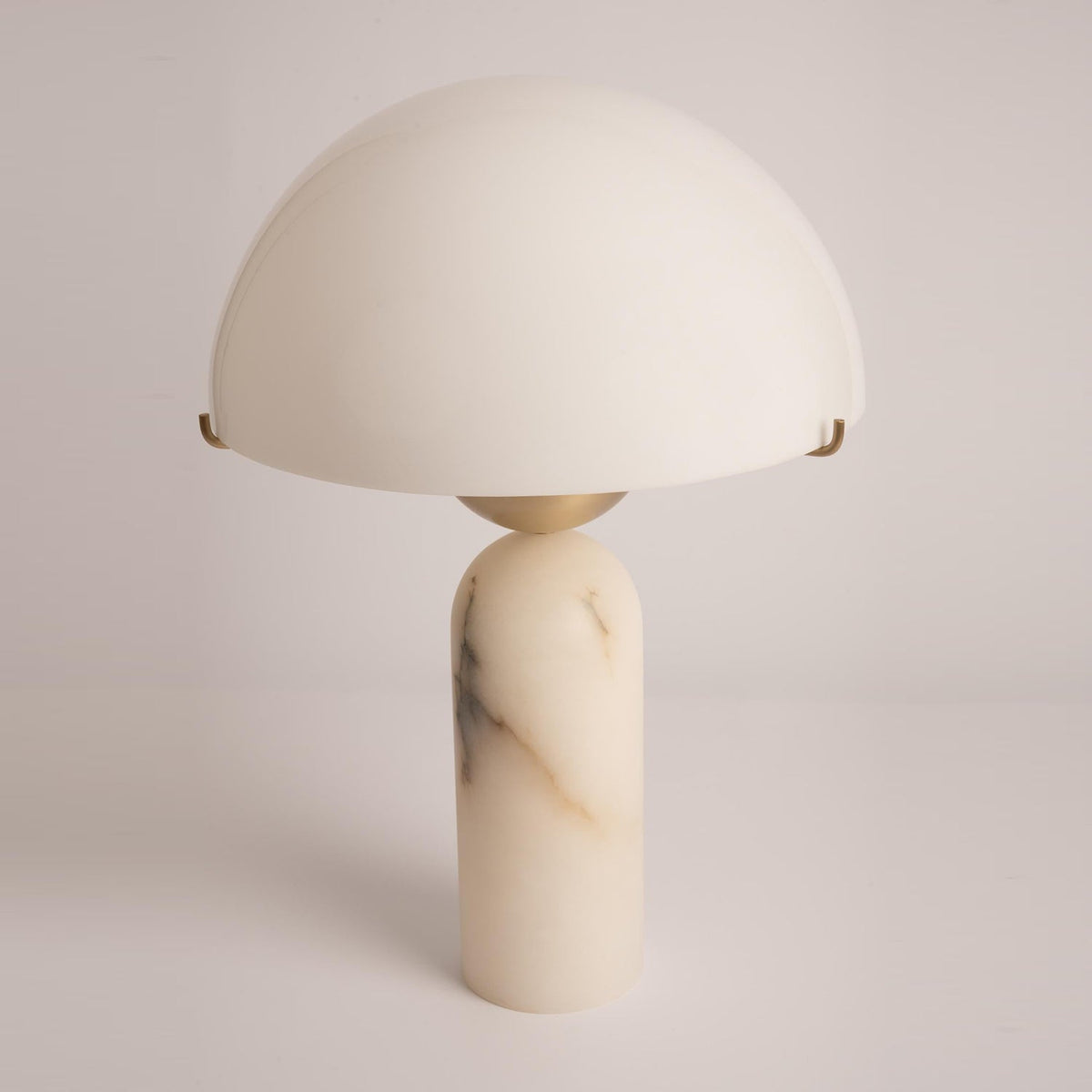 Vellum Alabaster Table Lamp | Ventumra