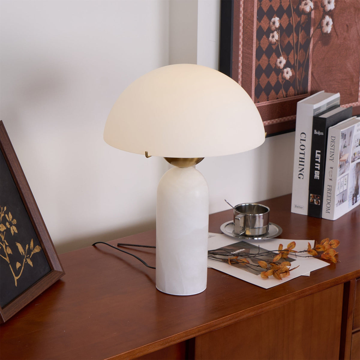 Vellum Alabaster Table Lamp | Ventumra
