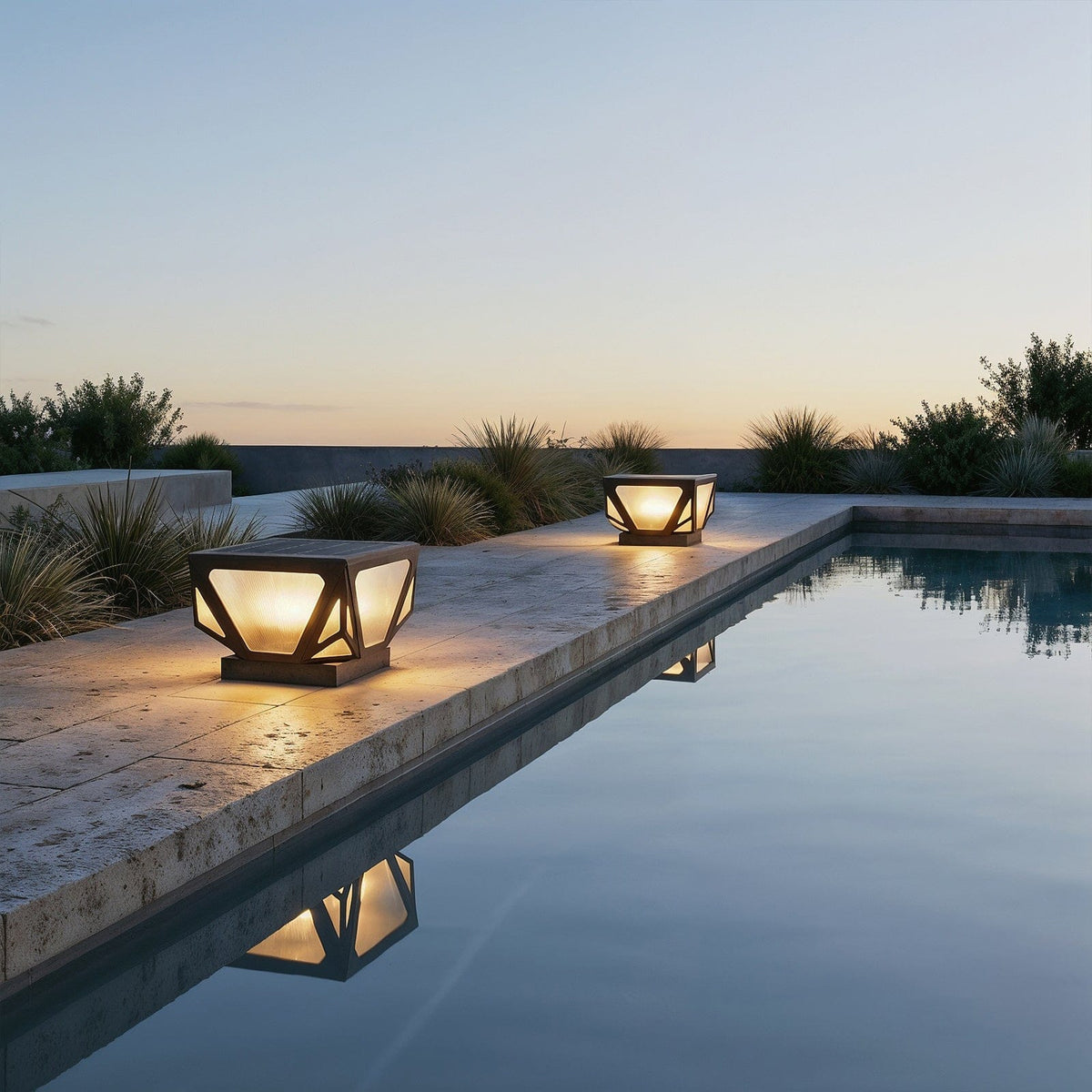Veltrique Geometric Gate Pillar Light | Ventumra