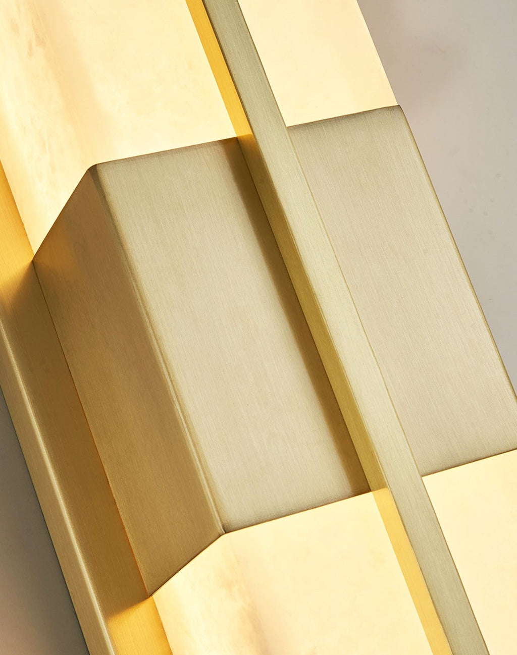 Caspian Alabaster Brass Wall Light | ventumra