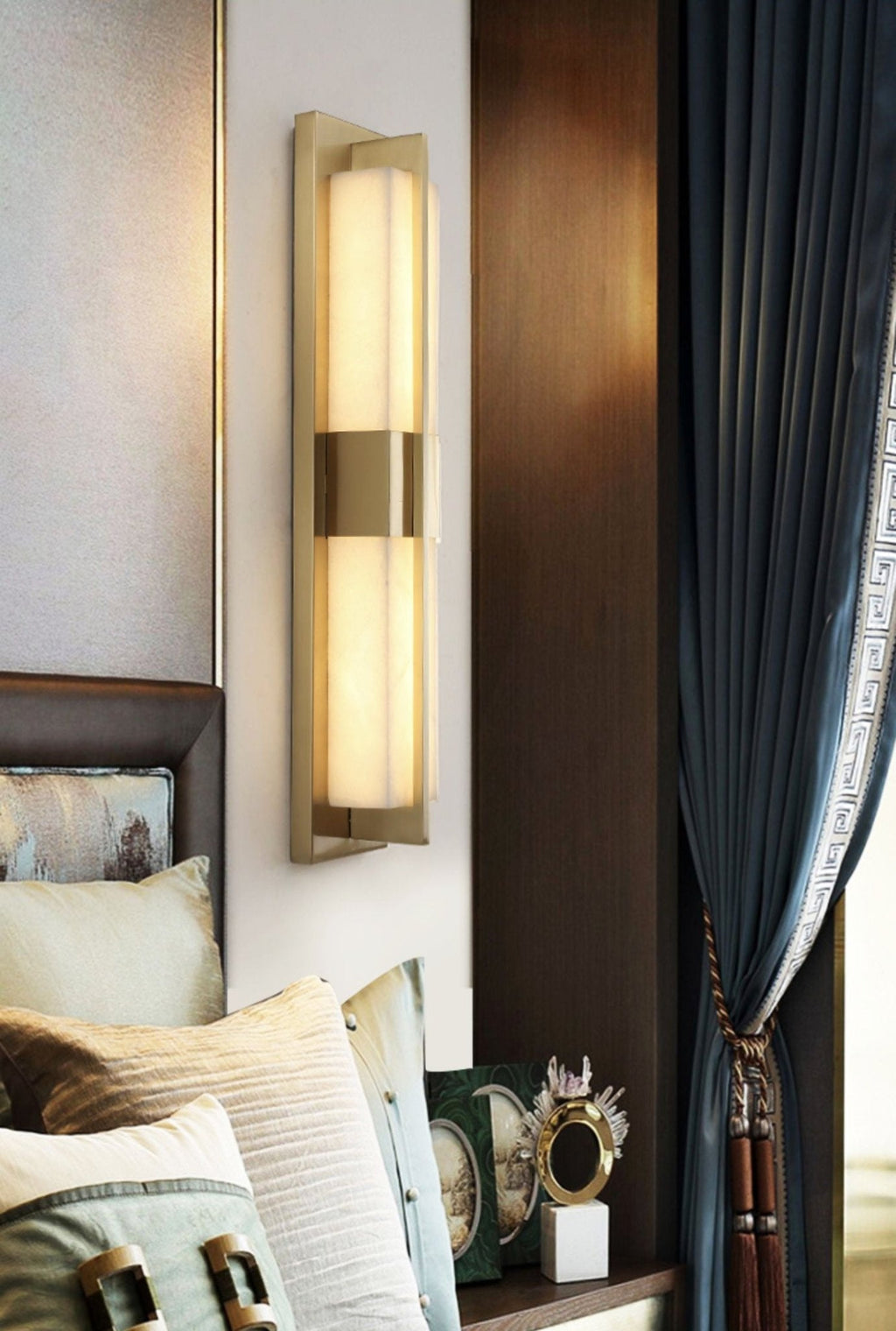 Caspian Alabaster Brass Wall Light | ventumra