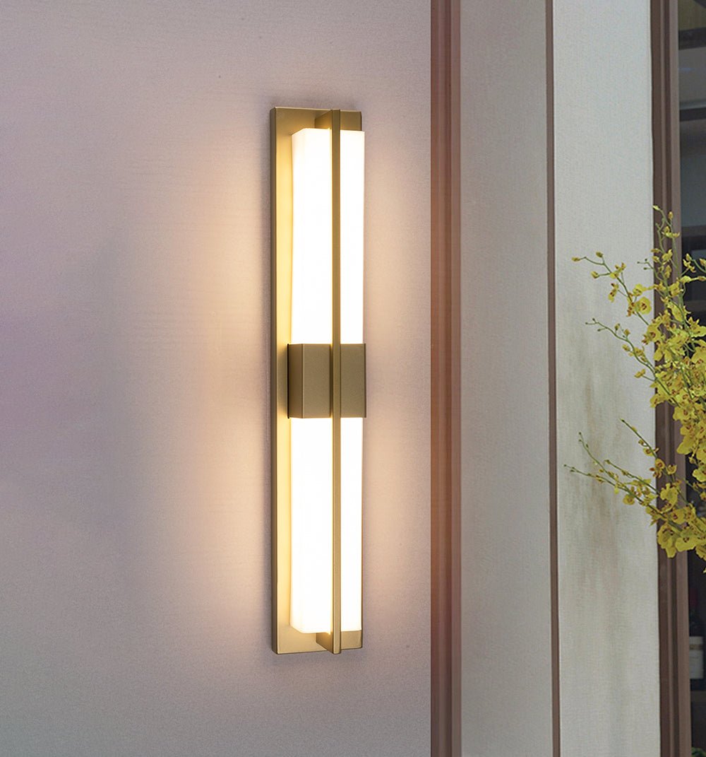 Caspian Alabaster Brass Wall Light | ventumra