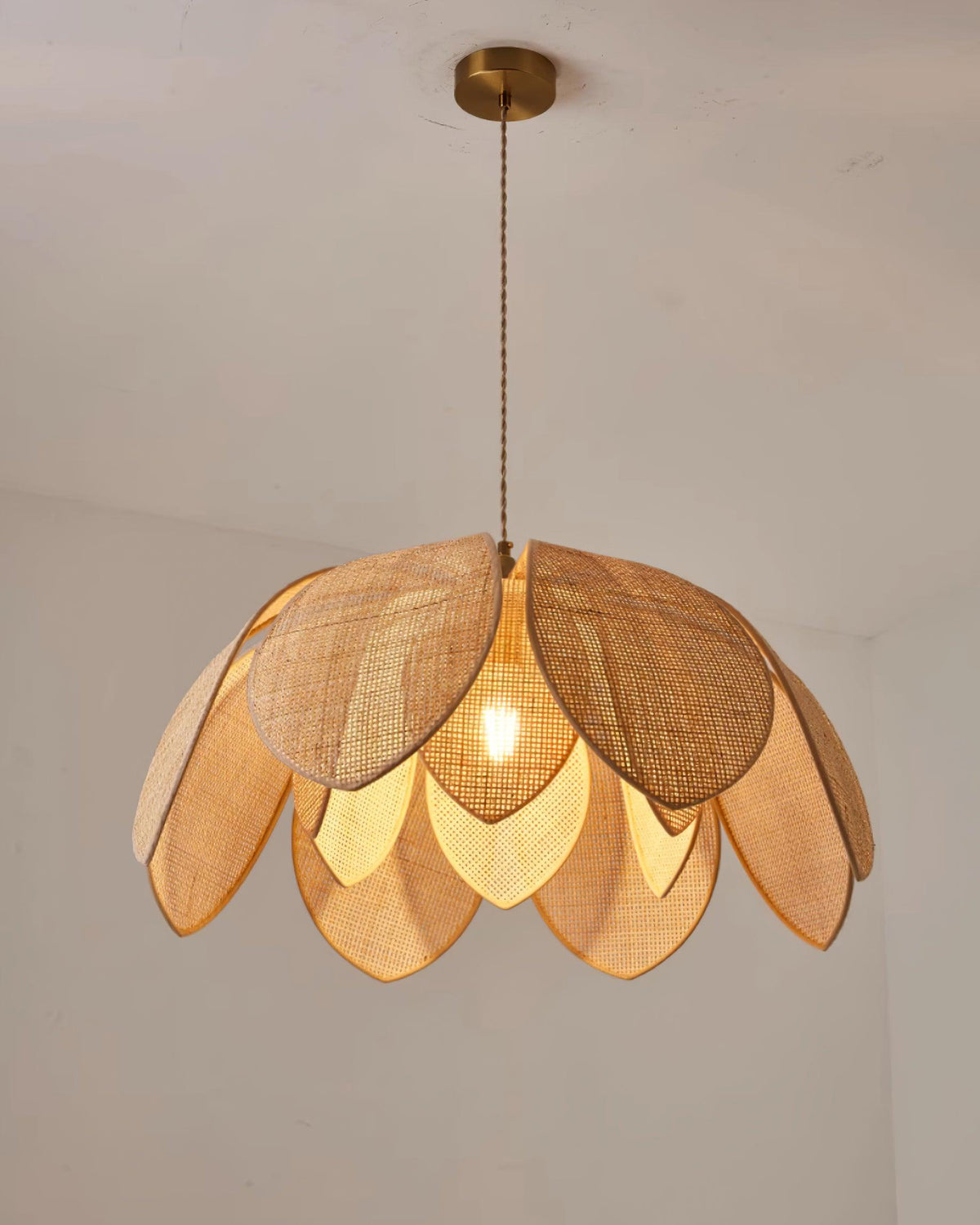 Natural Bloom Pendant Light | Ventumra