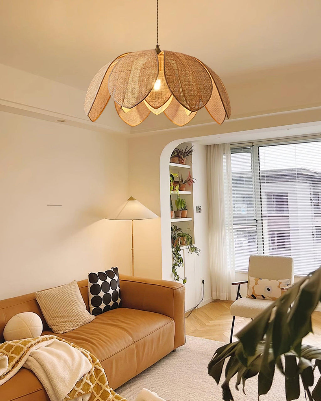 Natural Bloom Pendant Light | Ventumra