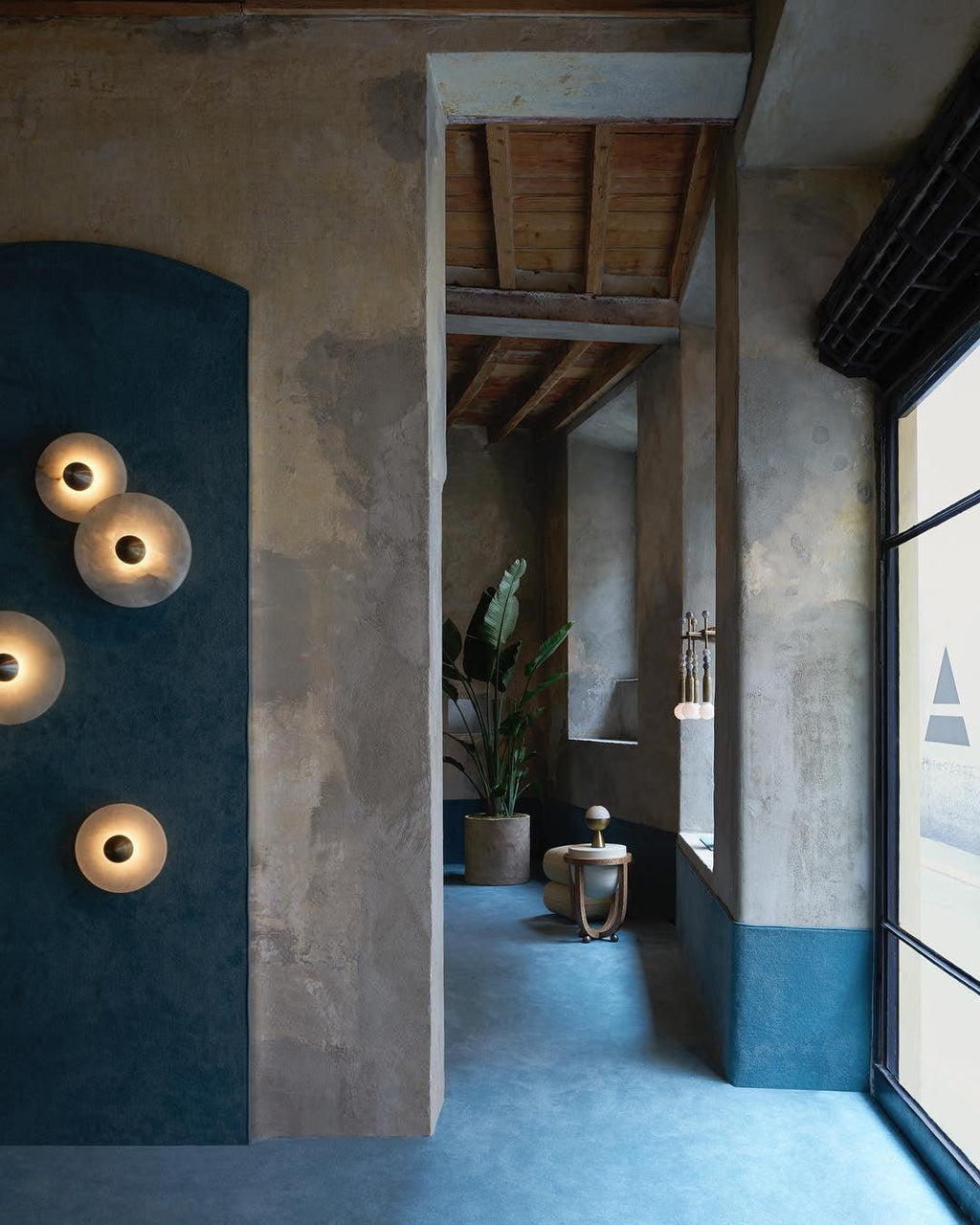 Round Wall Lamp Alabaster Fluted Brass | ventumra