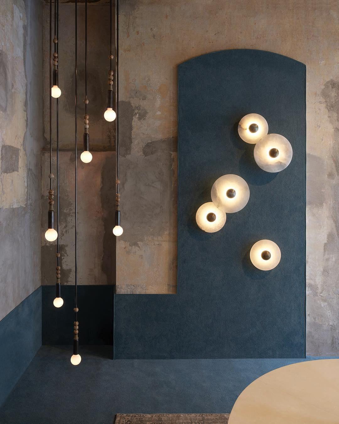 Round Wall Lamp Alabaster Fluted Brass | ventumra