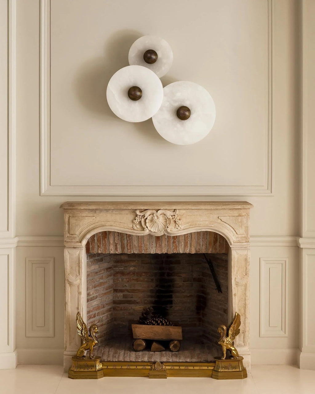 Round Wall Lamp Alabaster Fluted Brass | ventumra