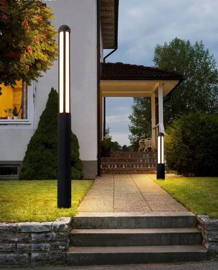 Nexa IP54 Waterproof LED Courtyard Lamp With Acrylic Shade