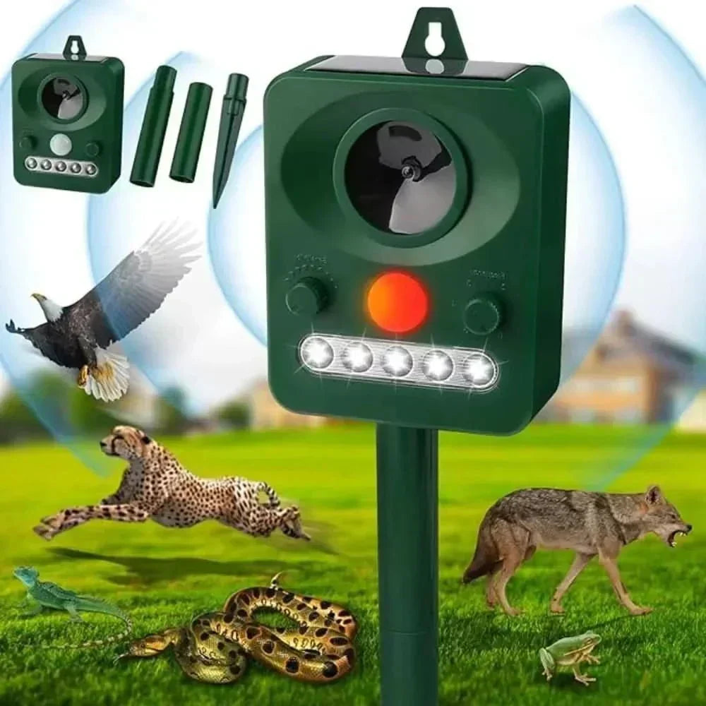 SonicGuard Ultrasonic Animal Repeller — 25 kHz Wave, Blue Flash Lamp