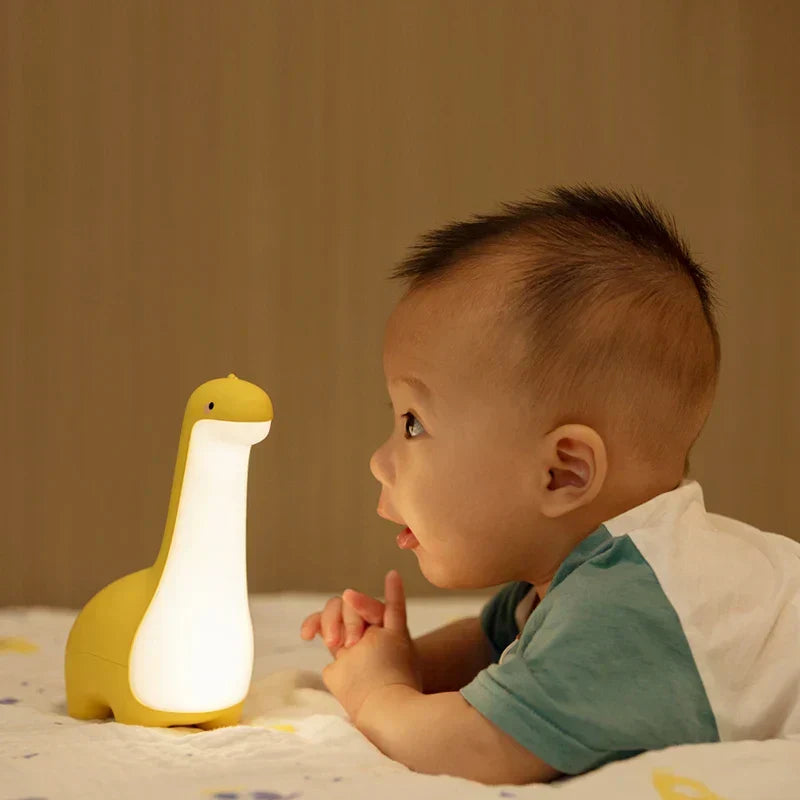 Veioză de noapte drăguță cu dinozaur — design imaginativ, lumină difuză
