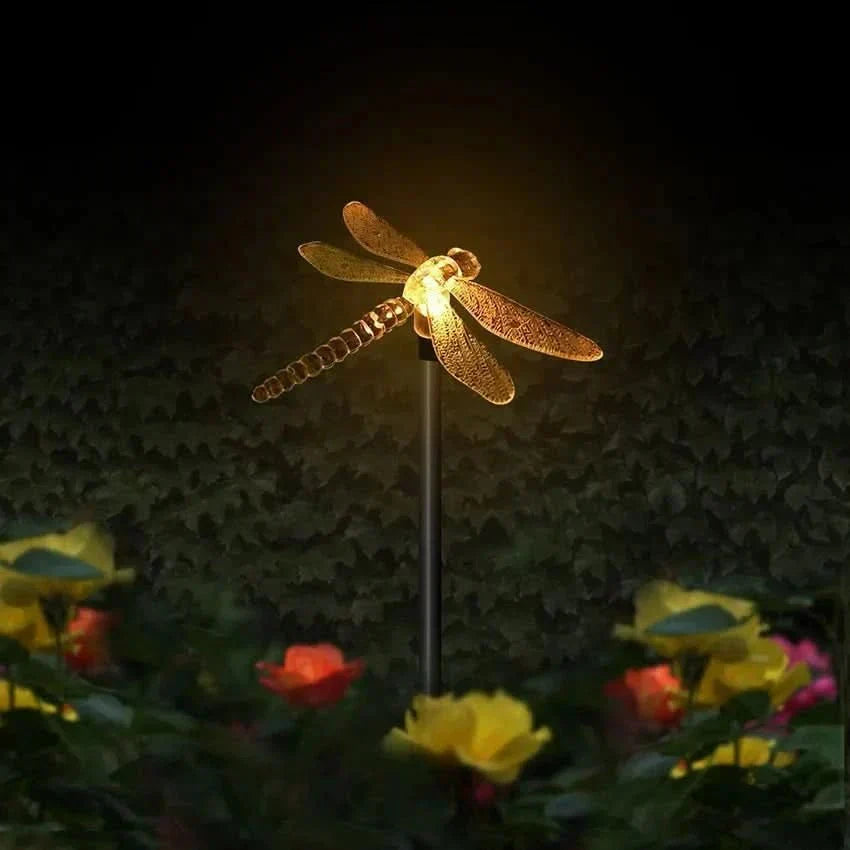 Solarną lampę ogrodową LED w kształcie motyla LumenWings — automatyczne włączanie dzięki czujnikowi zmierzchowemu