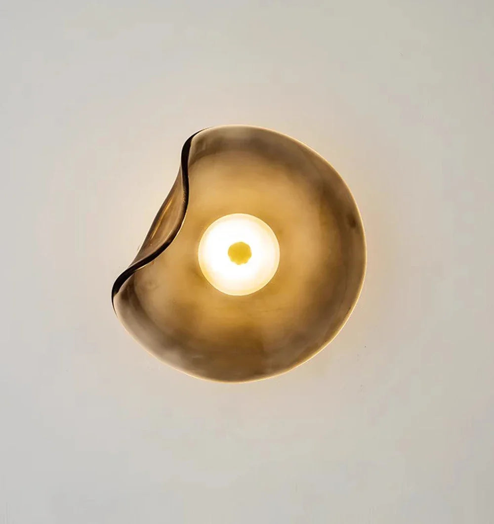 Veritas Sculpted Brass Light | Ventumra
