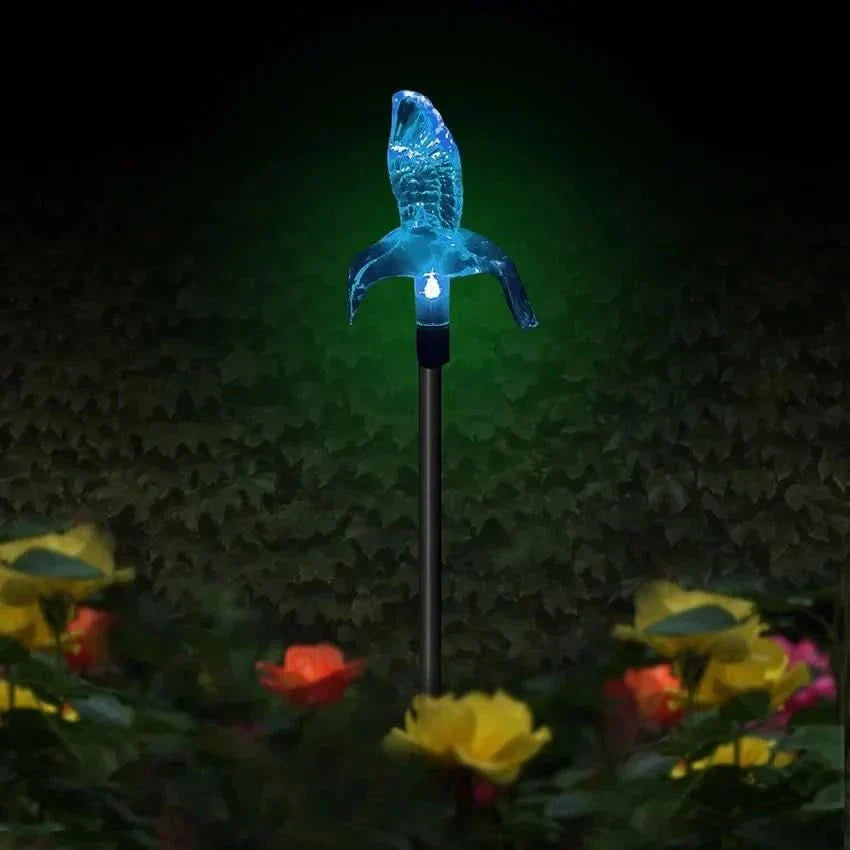 Solarną lampę ogrodową LED w kształcie motyla LumenWings — automatyczne włączanie dzięki czujnikowi zmierzchowemu