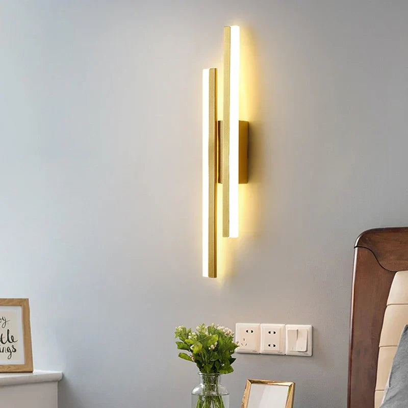 LumaStripe Wall Lamp Sleek LED Strip Light for Modern Rooms