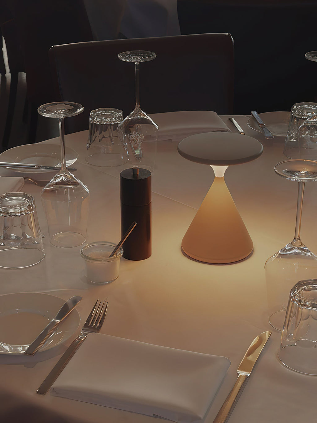 Sculptural Cone Table Lamp | Ventumra