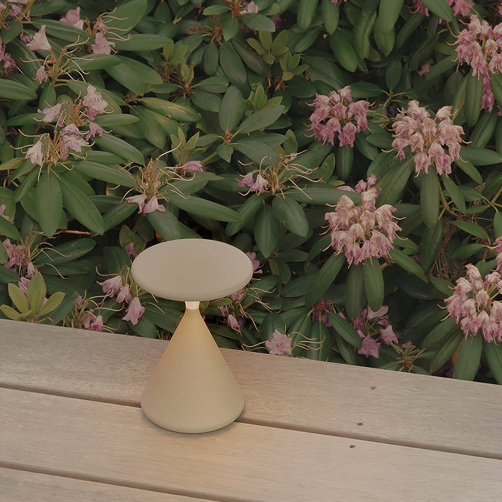 Sculptural Cone Table Lamp | Ventumra