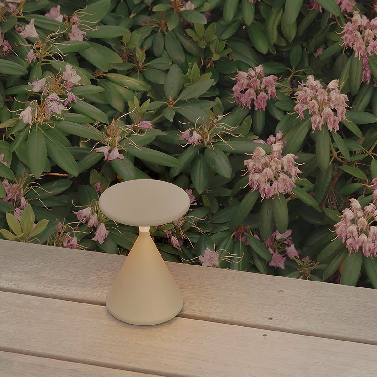 Sculptural Cone Table Lamp | Ventumra