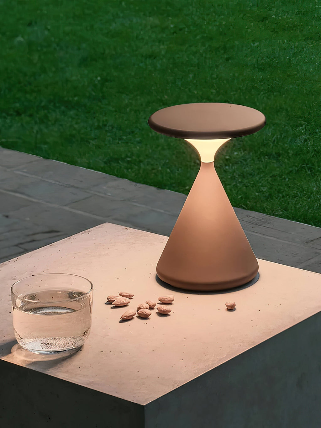 Sculptural Cone Table Lamp | Ventumra