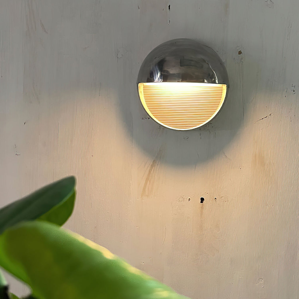 Nautilus Ribbed Wall Sconce | Ventumra