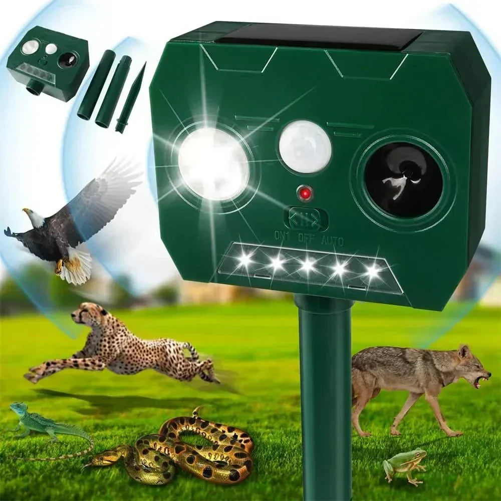 SonicGuard Ultrasonic Animal Repeller — 25 kHz Wave, Blue Flash Lamp