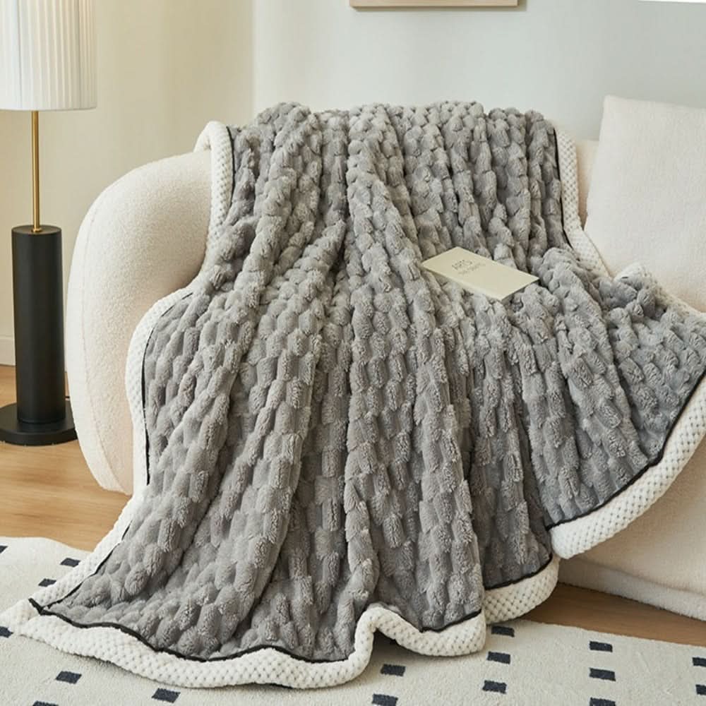 LuxeWeave teksturowany koc dekoracyjny — elegancki wzór w kropki