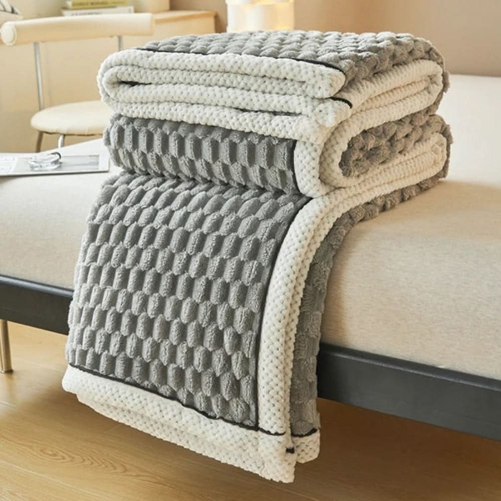 LuxeWeave teksturowany koc dekoracyjny — elegancki wzór w kropki