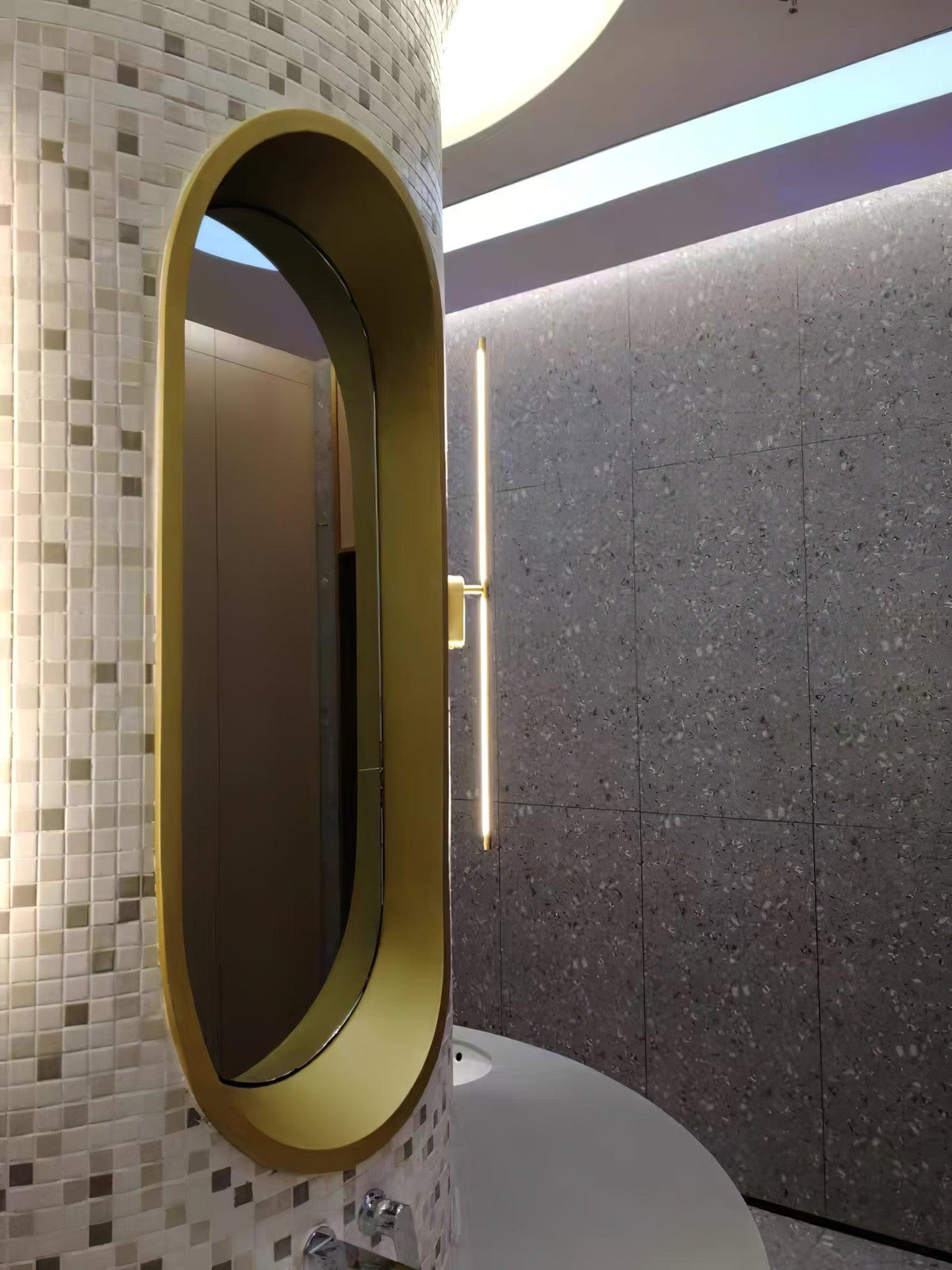 Architektoniczna metalowa lampa ścienna LED | Ventumra