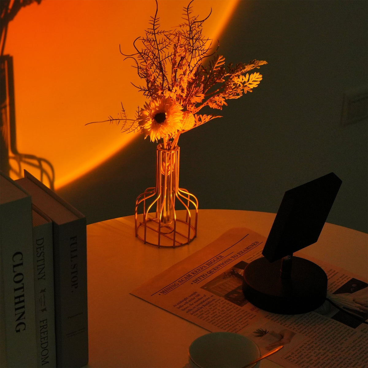Aperture Lens Table Lamp | Ventumra