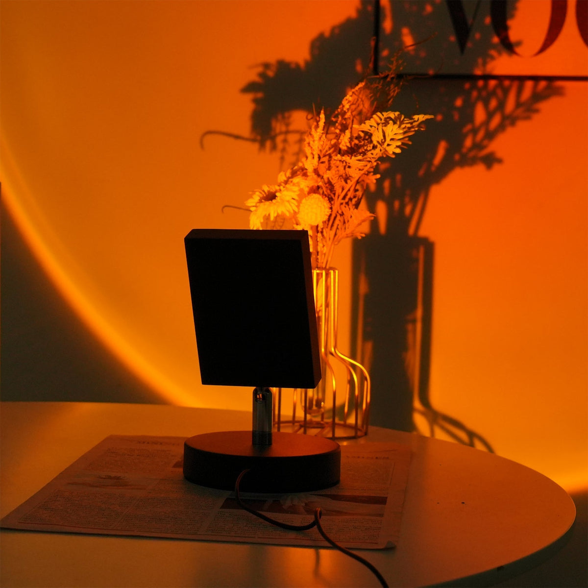 Aperture Lens Table Lamp | Ventumra
