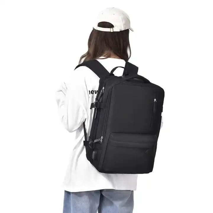 Mochila Venture TrailGuard — Diseño ligero, compartimentos de seguridad organizados