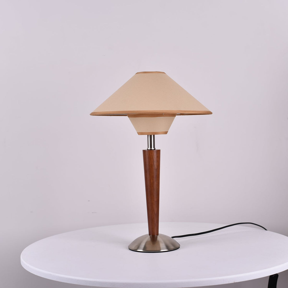 Talonwood Wooden Table Lamp | Ventumra