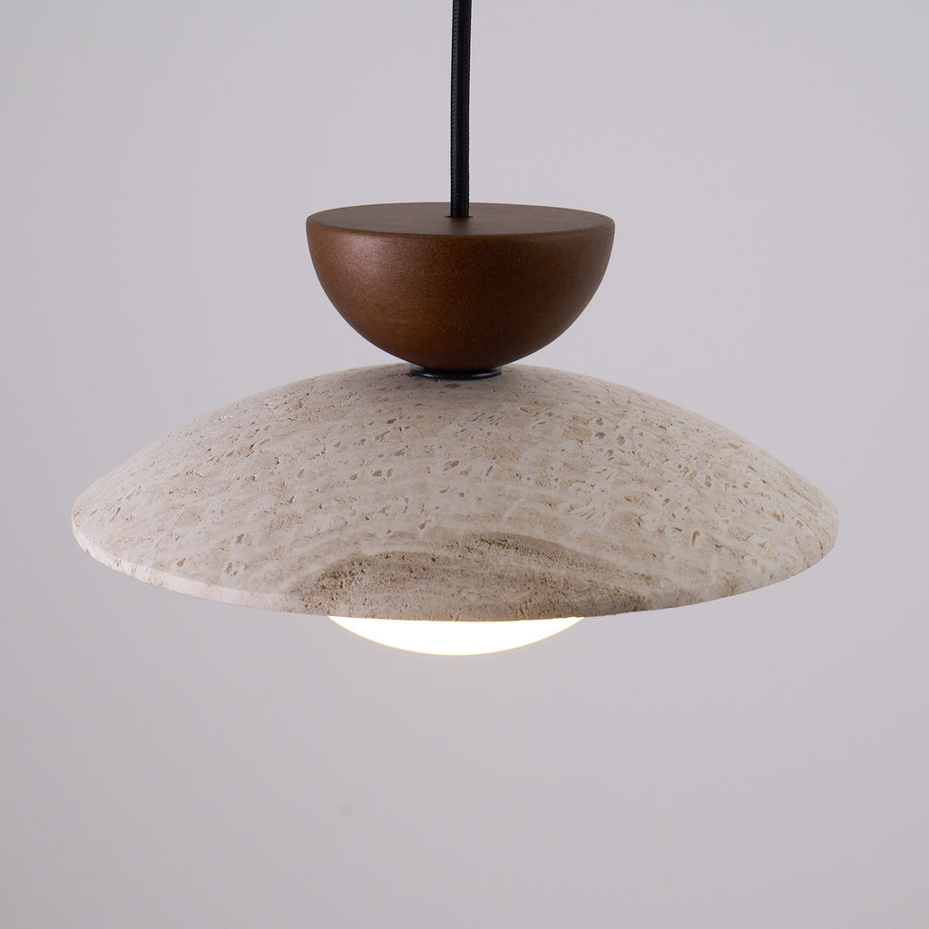 Lampade a sospensione Cleo in travertino | ventumra