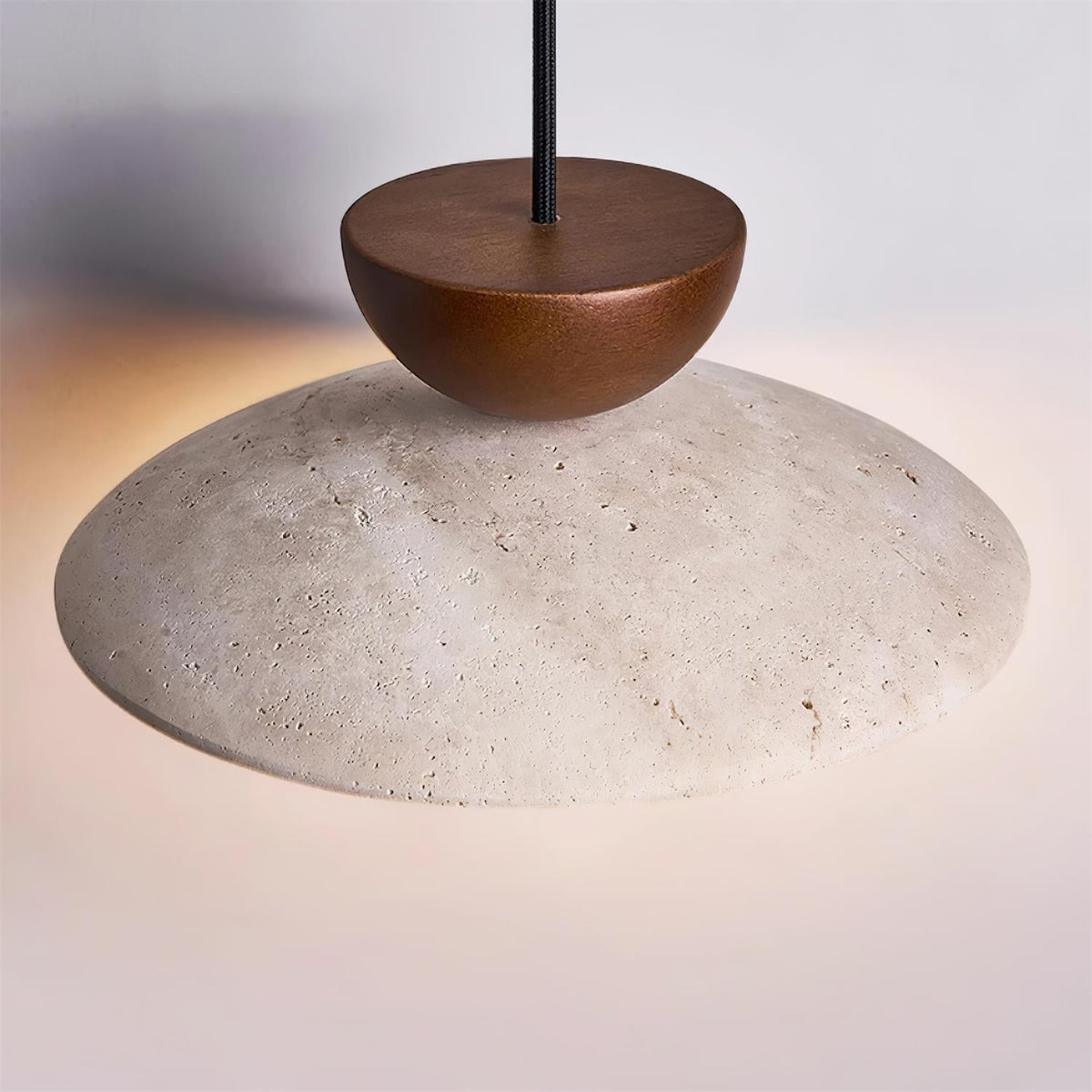 Lampade a sospensione Cleo in travertino | ventumra
