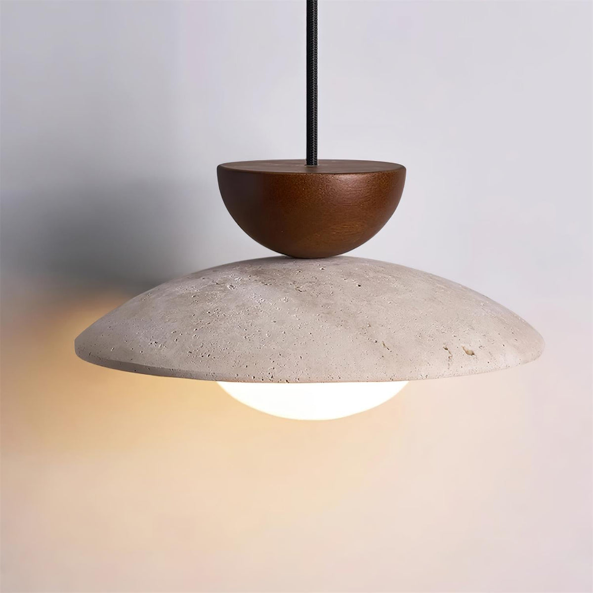 Lampade a sospensione Cleo in travertino | ventumra